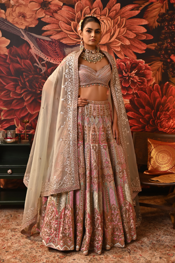 enigmatic: Must visit stores in Delhi for wedding shopping